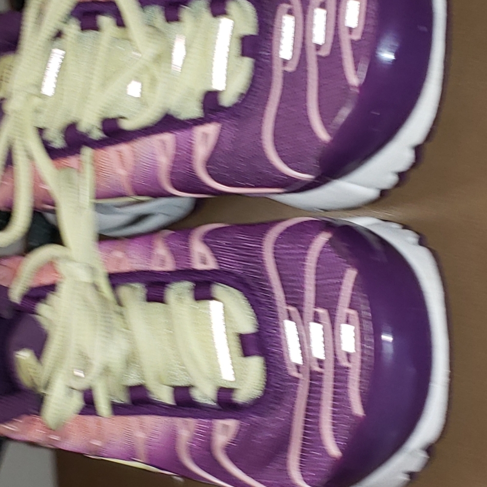 Nike Airmax plus, size 7y, (8.5 women's), purple/ pink